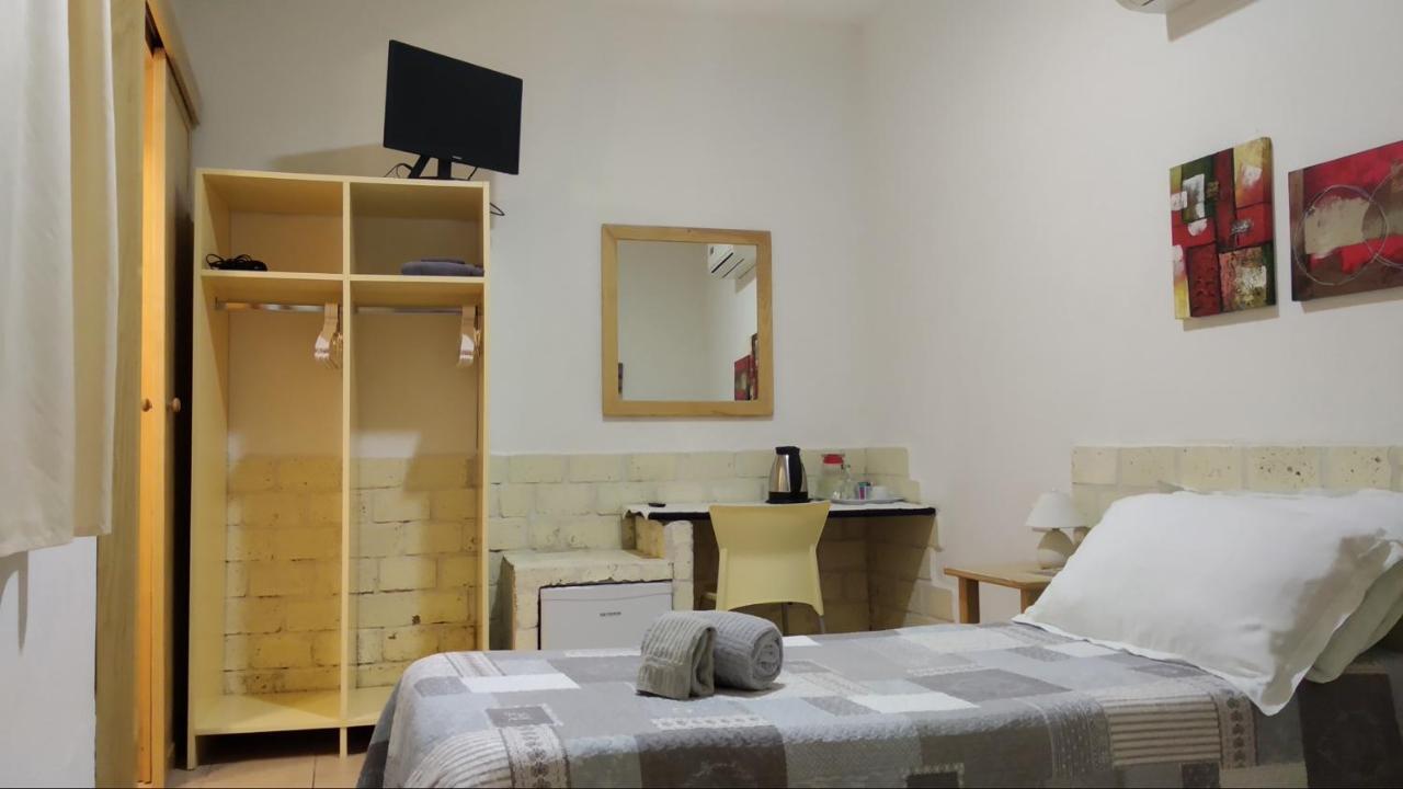 Biddanoa Bed And Breakfast กาญารี ภายนอก รูปภาพ